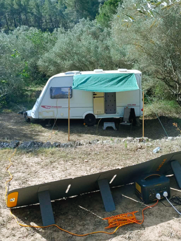 Caravan Shelter for Our Off Grid Abandoned Farm